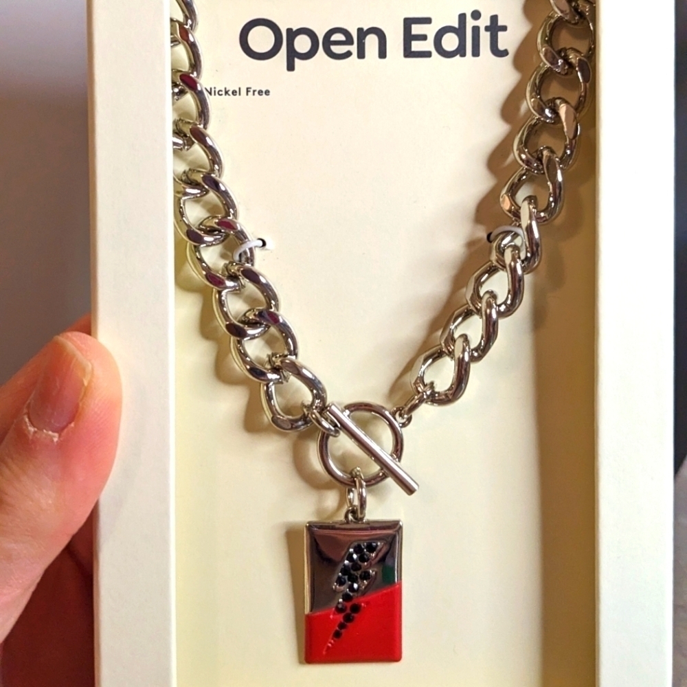 Open Edit Silver Necklace with Pendant and Toggle Closure
